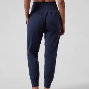 Salutation Jogger size M athleta pink color. Worn once